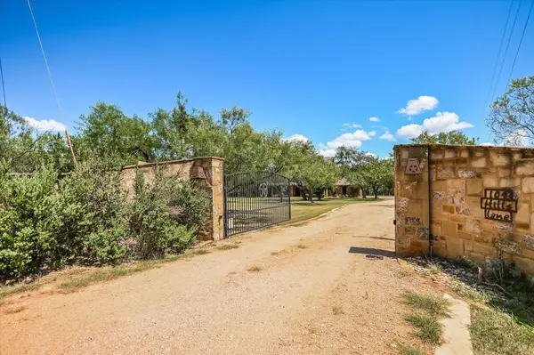 104 The Hills LN, Horseshoe Bay, TX 78657