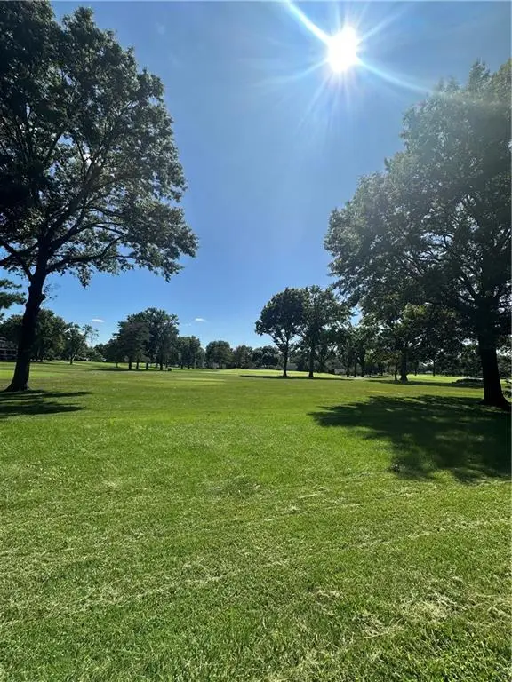 12724 Overbrook RD, Leawood, KS 66209