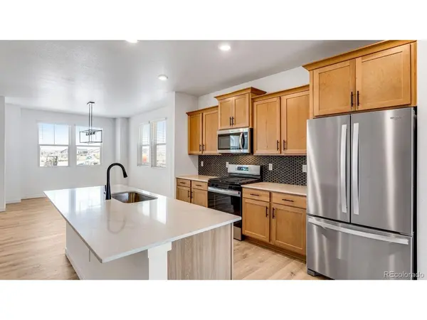 697 N Ukraine, Aurora, CO 80018