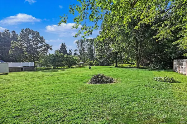 10321 8A RD, Plymouth, IN 46563