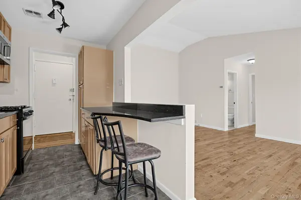 828 Pelhamdale AVE #4L, New Rochelle, NY 10801