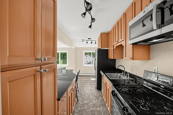 828 Pelhamdale AVE #4L, New Rochelle, NY 10801