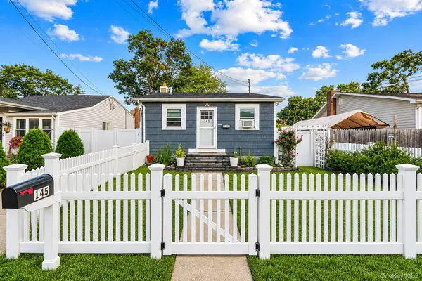 145 Carroll AVE, Ronkonkoma, NY 11779