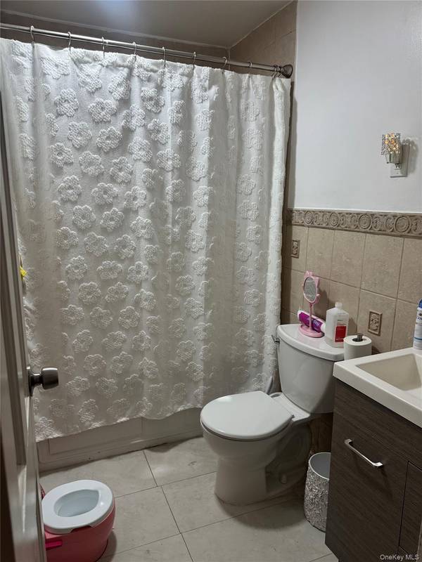 61 Astor, Roosevelt, NY 11575