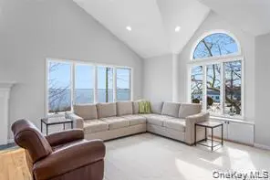2 Bayside AVE, East Quogue, NY 11942