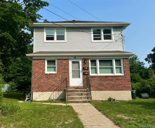 28 Warner, Ronkonkoma, NY 11779