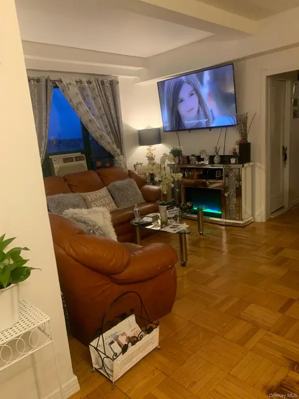 1700 Metropolitan AVE #6D, Bronx, NY 10462