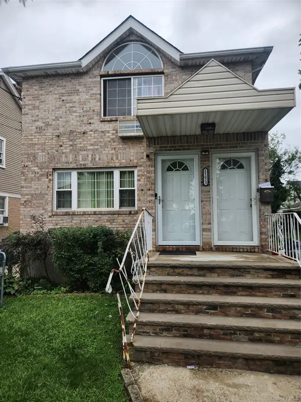 11623 196th ST #2nd Floor, Saint Albans, NY 11412