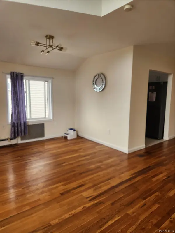 11623 196th ST #2nd Floor, Saint Albans, NY 11412