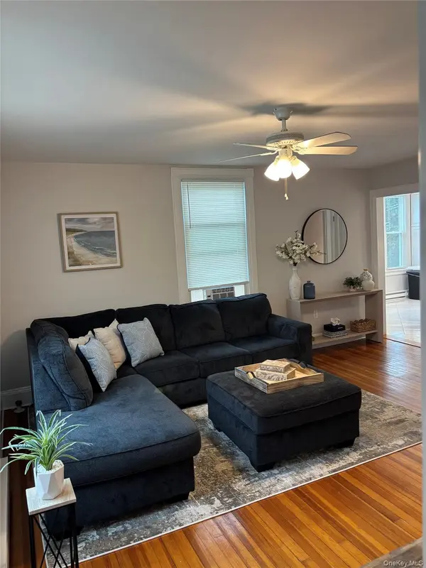 43 W Neck #2, Huntington, NY 11743