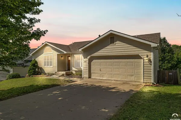 2429 Via Linda DR, Lawrence, KS 66047