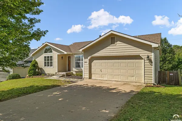 2429 Via Linda DR, Lawrence, KS 66047
