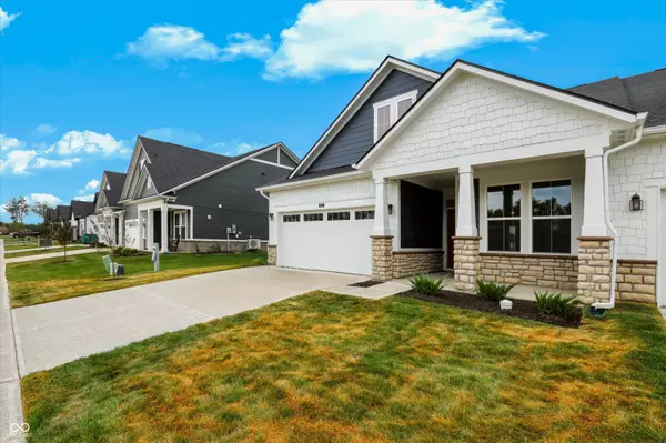 18372 Depoe LN, Westfield, IN 46074