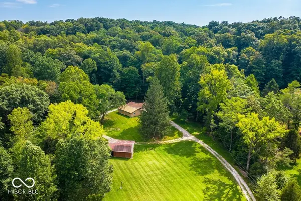 1545 S Wolfcreek RD, Columbus, IN 47201