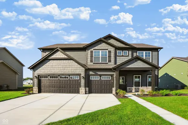 8689 Meadowlands CT, Plainfield, IN 46168