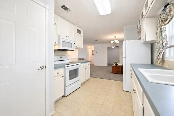 29206 CRAWFORD AVE, Punta Gorda, FL 33982