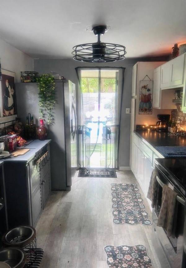 280 E 1ST ST, Apopka, FL 32703