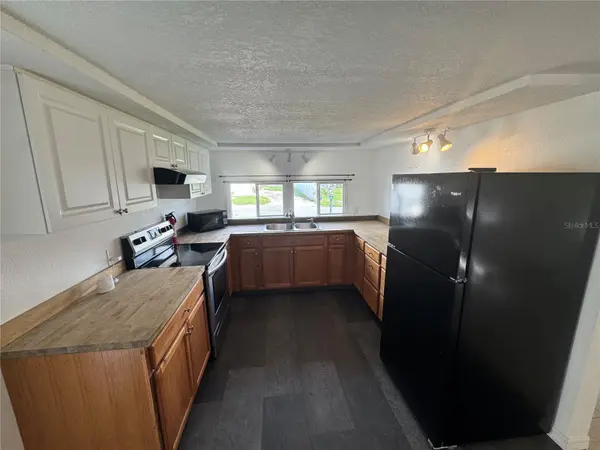 802 RIVER VIEW LN, Tarpon Springs, FL 34689