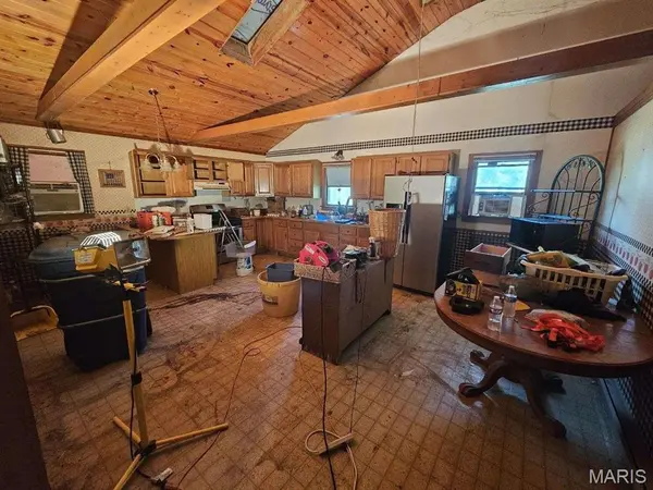 303 W Reid ST, Holliday, MO 65258
