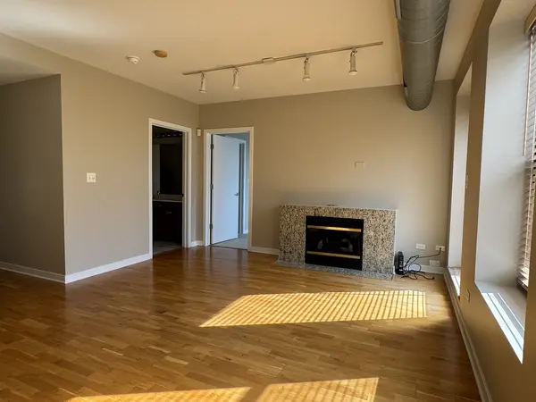 4537 S Drexel BLVD #603, Chicago, IL 60653