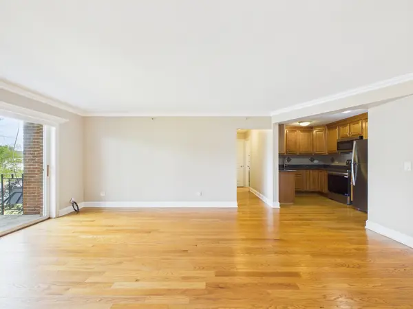2210 S GOEBBERT RD #226, Arlington Heights, IL 60005