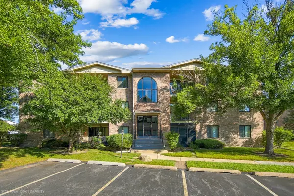 4930 134TH ST #110, Crestwood, IL 60418
