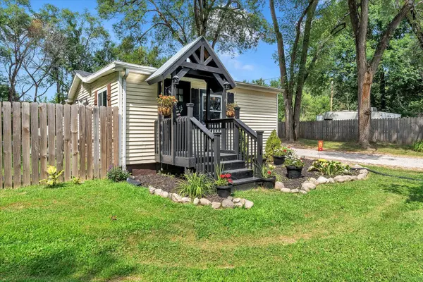 9590 115th ST, Blue Grass, IA 52726