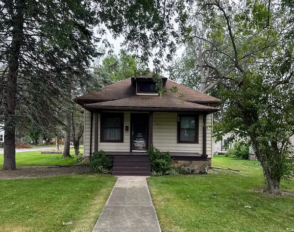 201 S 8th ST, Chesterton, IN 46304