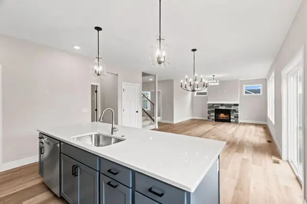 5872 Upper 179th ST W, Lakeville, MN 55044