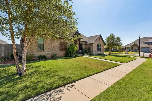 12112 SW 48th ST, Mustang, OK 73064