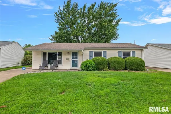 1527 FAIRFIELD DR, Springfield, IL 62702
