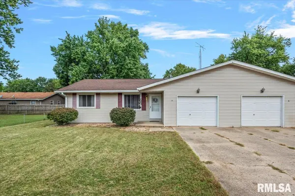 33 Mueller CT, Riverton, IL 62561-9734