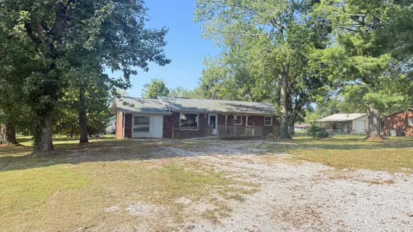 365 Stacy Rd, Manchester, TN 37355
