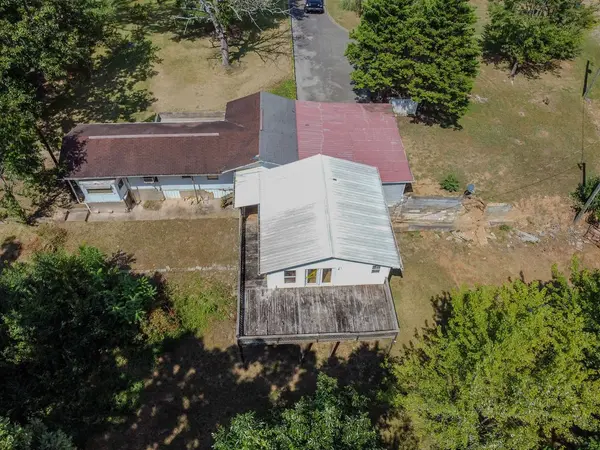970 Highway 39 #E, Englewood, TN 37329