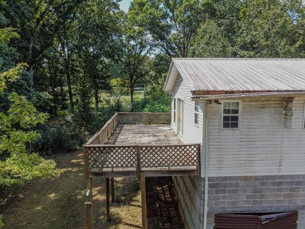 970 Highway 39 #E, Englewood, TN 37329