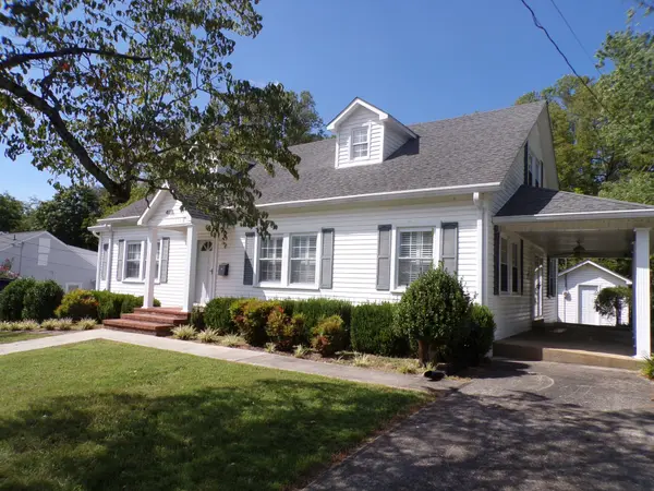 408 W Main St, Smithville, TN 37166