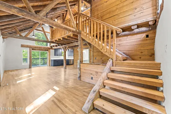 3261 Butterfly Hollow Rd, Maryville, TN 37803