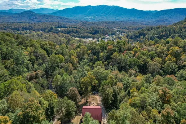 116 Mountain Retreat Road, Townsend, TN 37882