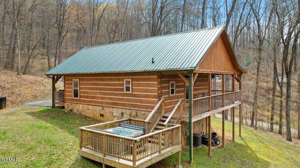3393 Grand Country Drive, Cosby, TN 37722