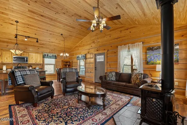 3393 Grand Country Drive, Cosby, TN 37722