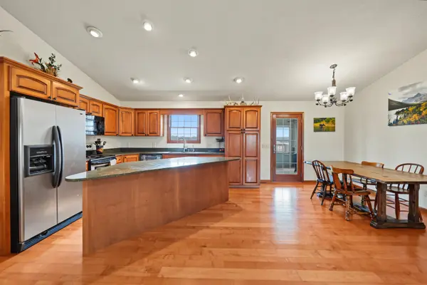 2418 Flag Rd, Abilene, KS 67410