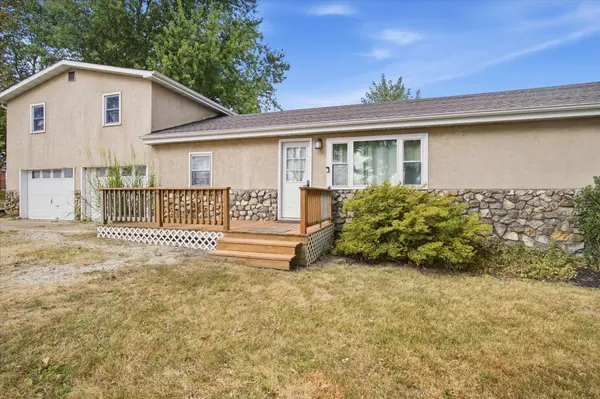 1663 Swan LN, Mansfield, MO 65704