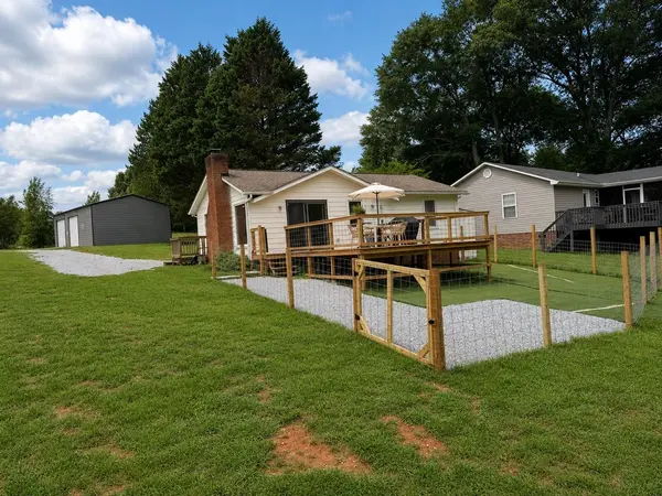 50 Coastline DR, Inman, SC 29349
