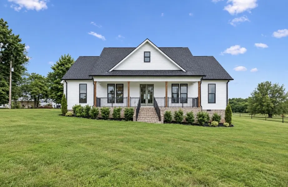777 Rock Springs Rd, Castalian Springs, TN 37031