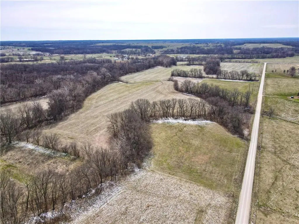 NW 401 RD, Chilhowee, MO 64733