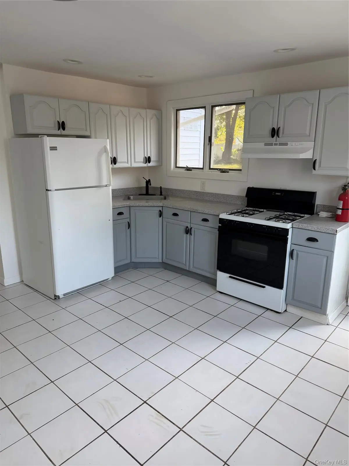 23 Dianne AVE, Centereach, NY 11720