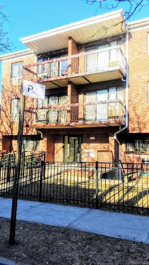 63-25B Bourton #1B, Rego Park, NY 11374