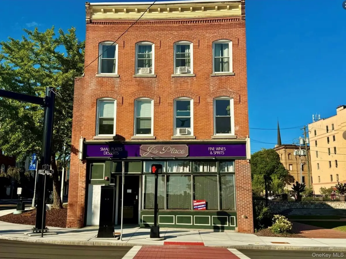 39 W Main ST, Middletown, NY 10940