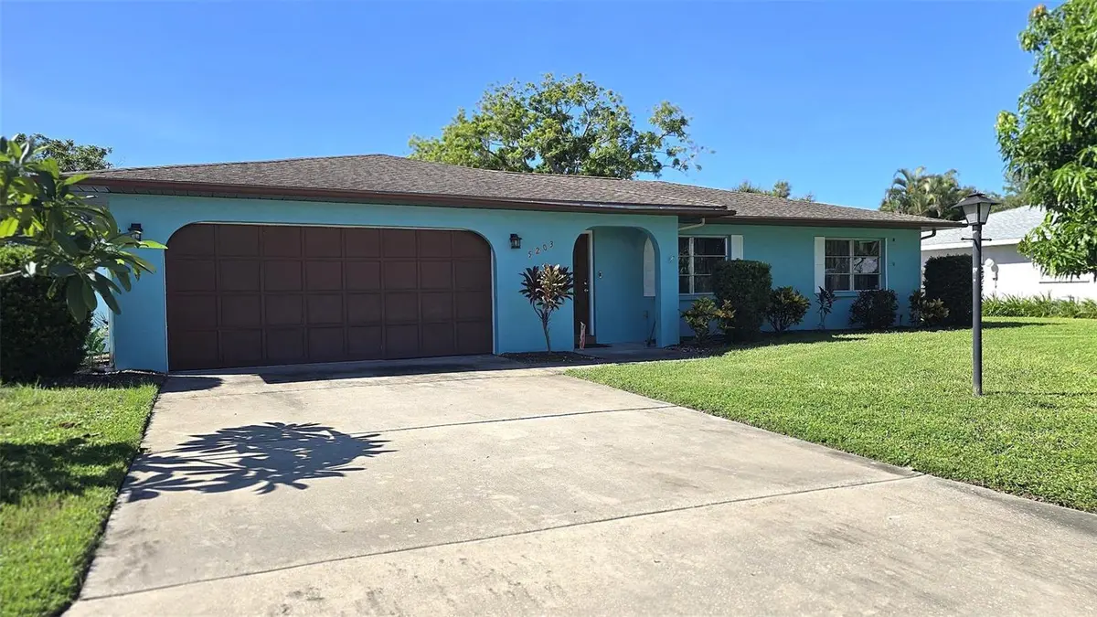 5203 18TH AVE W, Bradenton, FL 34209