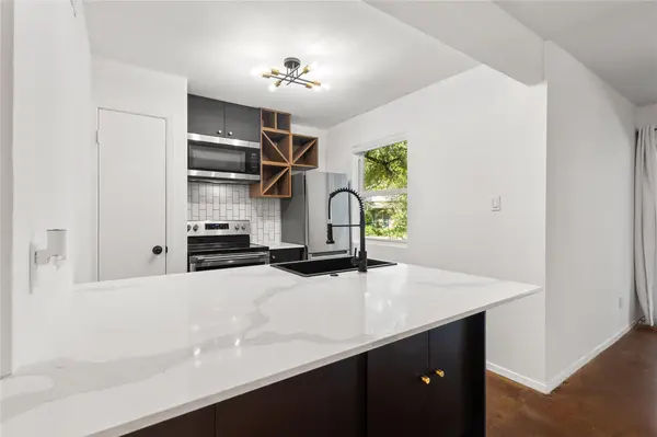 2119 Oxford Ave #B, Austin, TX 78704